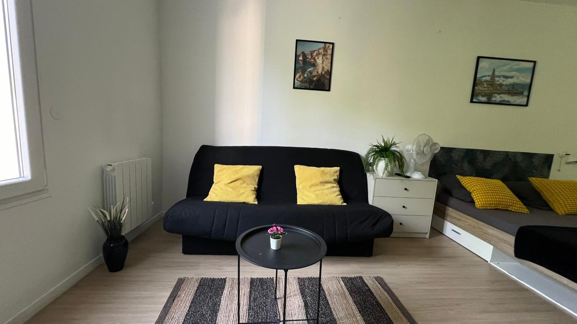 Studios Cozy Proche Gare Tgv Chatellerault Ngoại thất bức ảnh