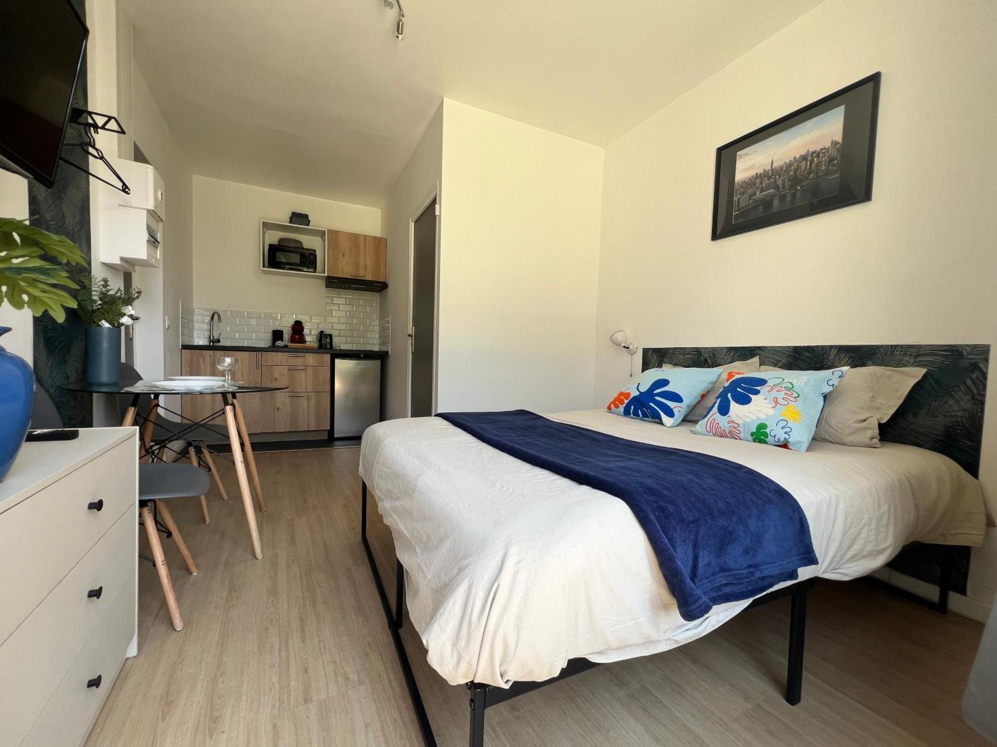 Studios Cozy Proche Gare Tgv Chatellerault Ngoại thất bức ảnh