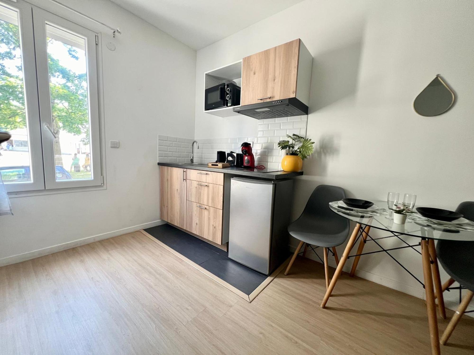 Studios Cozy Proche Gare Tgv Chatellerault Ngoại thất bức ảnh