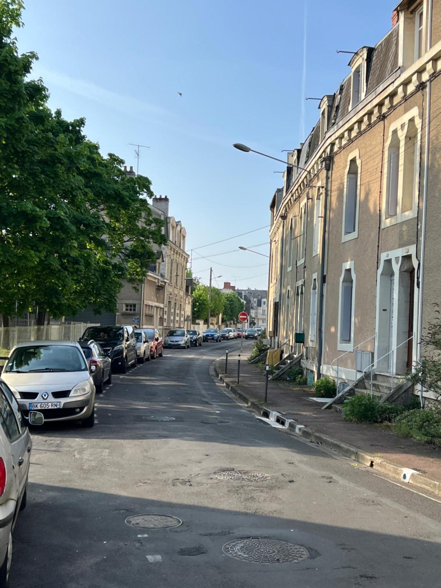 Studios Cozy Proche Gare Tgv Chatellerault Ngoại thất bức ảnh